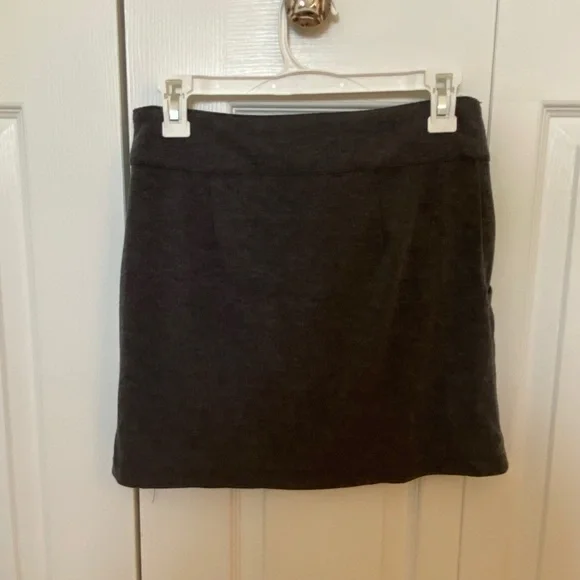 Derek HEART Charcoal Gray Pleated Mini Skirt w/ Pockets - Picture 6 of 8